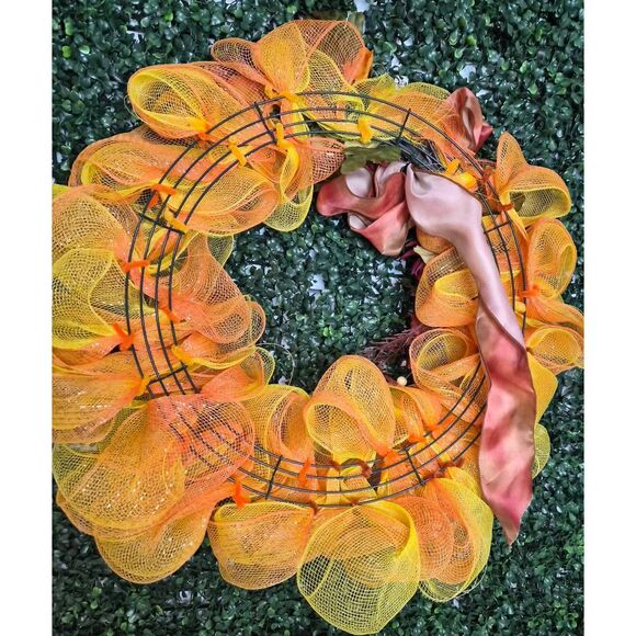 Autumn tulle wreath - Picture 3 of 6